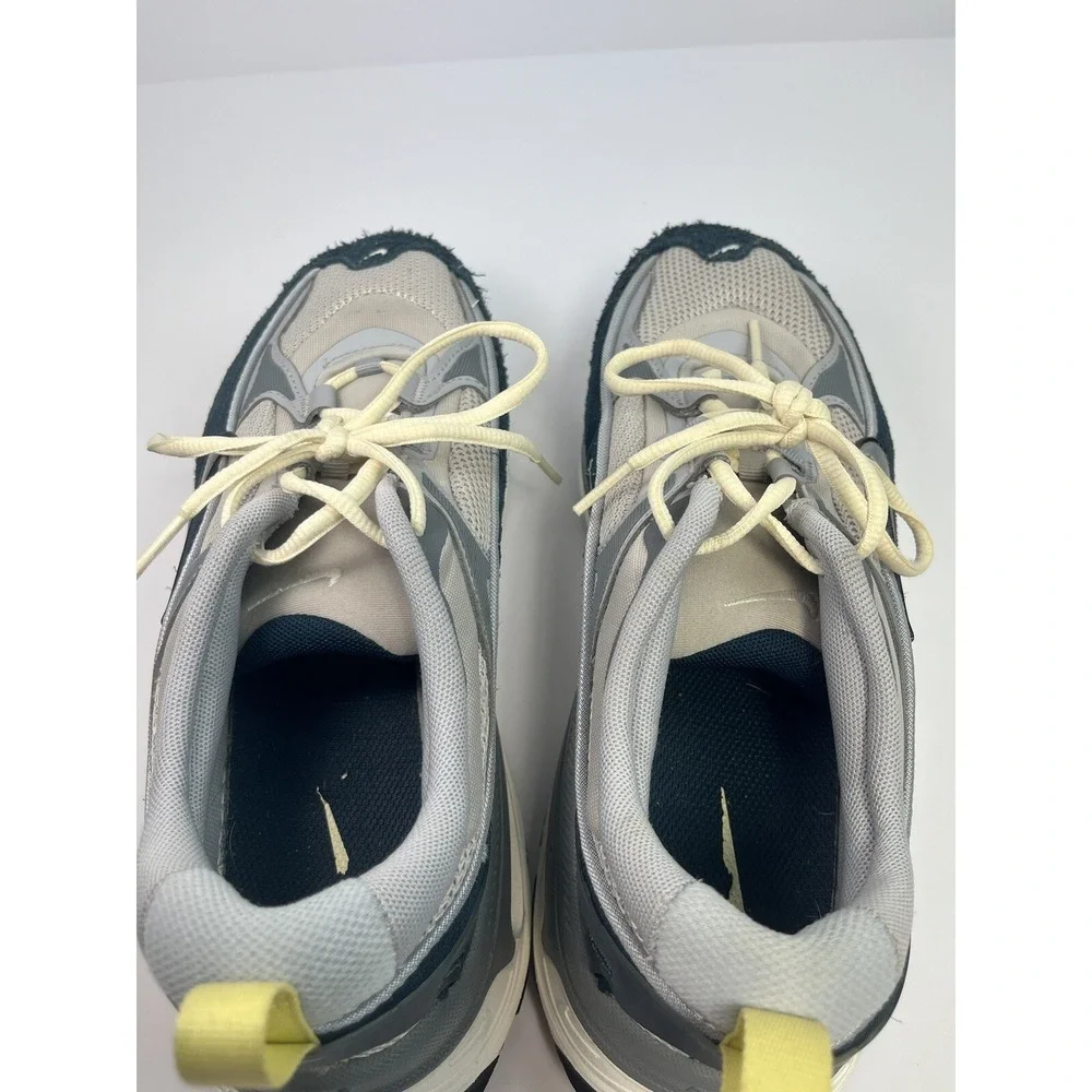 Nike Air Max Bliss Light Iron Ore Armory Woman's Size 9 Shoe DZ6754-001 Sneakers